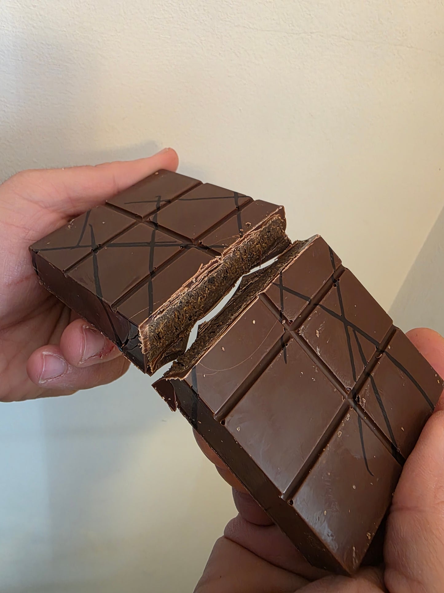 Dubai Chocolate Oreo (Cookies & Cream) Bar - 180 g