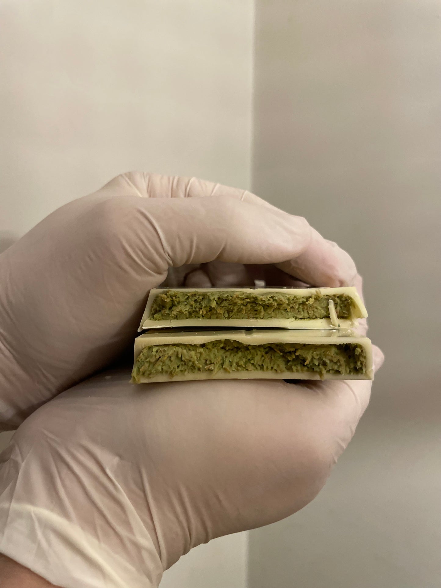 Dubai White Chocolate Pistachio Bar - 145 g